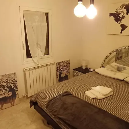 1727 La Via Degli Dei Couette-café *